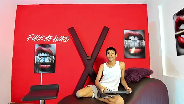 BEAUTY BOYS1 online show from March 11, 7:30 pm