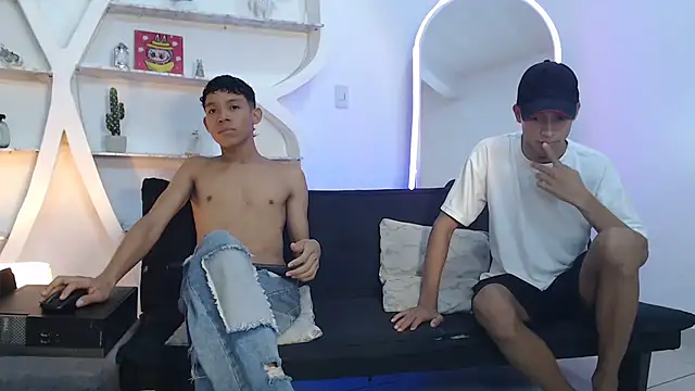 BEAUTY BOYS1 online show from October 21, 7:19 am