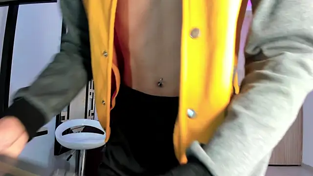 BEAUTY BOYS1 online show from April 14, 1:38 pm