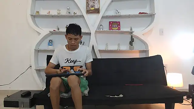 BEAUTY BOYS1 online show from December 1, 8:59 am