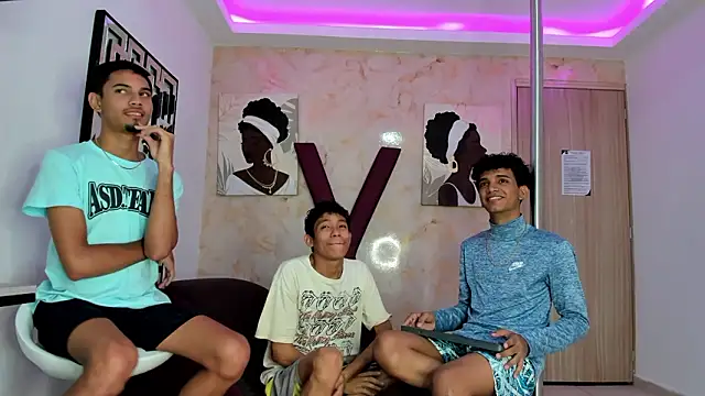 BEAUTY BOYS1 online show from March 28, 1:34 pm