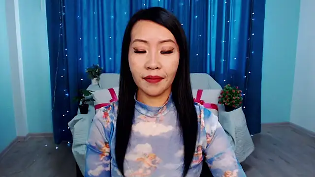 Snapshot of LiaPak chatting on October 1, 1:00 am LiaPak online show from October 1, 1:00 am