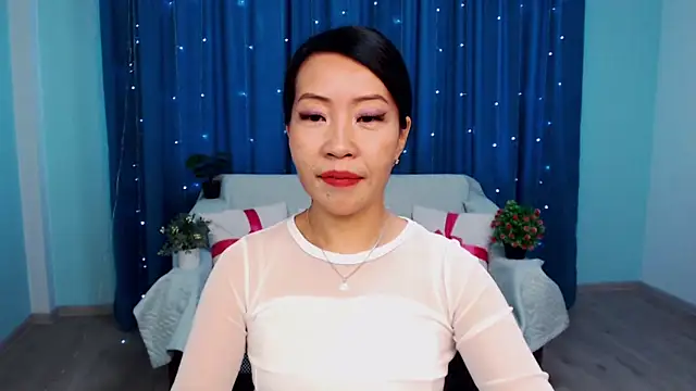 Snapshot of LiaPak chatting on October 21, 1:05 am LiaPak online show from October 21, 1:05 am
