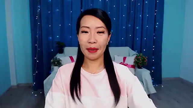 Snapshot of LiaPak chatting on September 8, 11:59 pm LiaPak online show from September 8, 11:59 pm