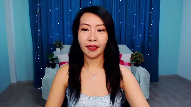 Snapshot of LiaPak chatting on September 23, 1:01 am LiaPak online show from September 23, 1:01 am