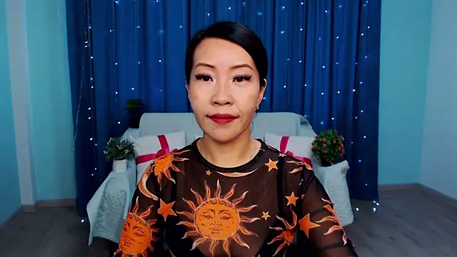 Snapshot of LiaPak chatting on October 8, 12:56 am LiaPak online show from October 8, 12:56 am