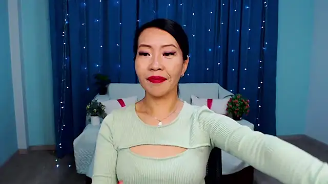 Snapshot of LiaPak chatting on September 10, 11:59 pm LiaPak online show from September 10, 11:59 pm