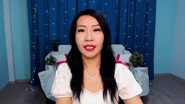 Snapshot of LiaPak chatting on September 30, 1:00 am LiaPak online show from September 30, 1:00 am