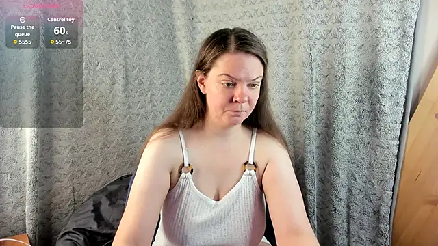 MiaLores online show from November 18, 8:06 am