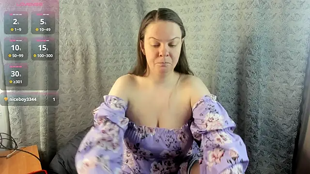 MiaLores online show from February 25, 9:09 am