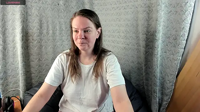 MiaLores online show from September 9, 8:02 am