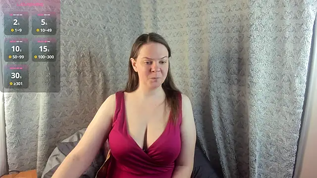 MiaLores online show from March 18, 9:01 am