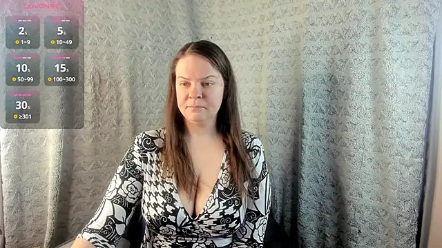 MiaLores online show from February 18, 9:06 am