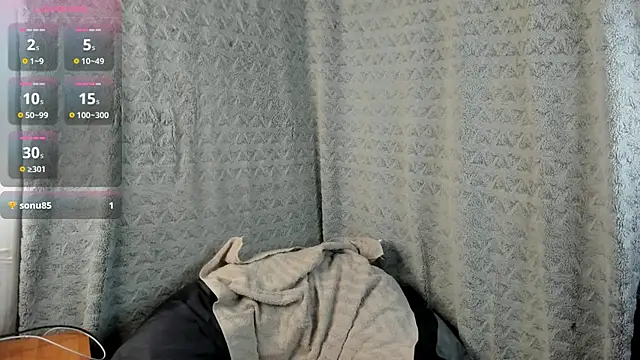 MiaLores online show from March 27, 8:26 am