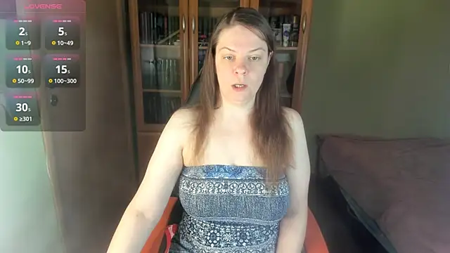 MiaLores online show from April 10, 9:16 am