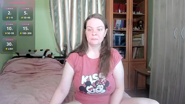 MiaLores online show from April 7, 9:22 am