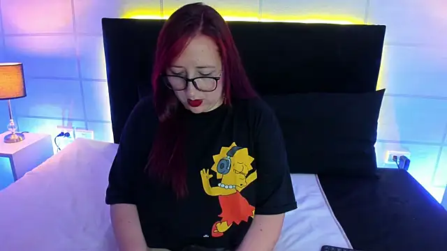 fieryluciana online show from October 15, 3:16 am