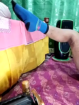 Snapshot of Mistompa24 chatting on December 14, 2:44 pm Mistompa24 online show from December 14, 2:44 pm