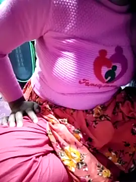 Snapshot of Mistompa24 chatting on December 15, 2:23 pm Mistompa24 online show from December 15, 2:23 pm