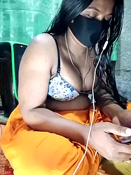 Snapshot of Mistompa24 chatting on February 8, 5:27 am Mistompa24 online show from February 8, 5:27 am