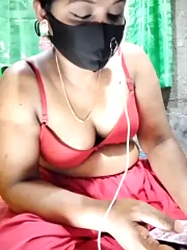 Snapshot of Mistompa24 chatting on February 19, 4:37 pm Mistompa24 online show from February 19, 4:37 pm