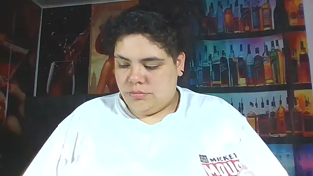 Hailey Curvy online show from June 14, 4:03 am