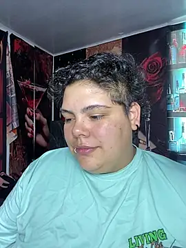 Snapshot of Hailey_Curvy chatting on July 14, 10:16 pm Hailey Curvy online show from July 14, 10:16 pm
