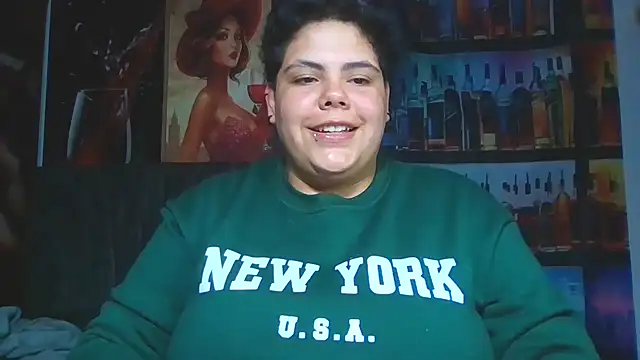 Snapshot of Hailey_Curvy chatting on July 5, 4:19 am Hailey Curvy online show from July 5, 4:19 am