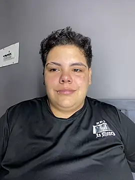 Snapshot of Hailey_Curvy chatting on July 31, 10:18 pm Hailey Curvy online show from July 31, 10:18 pm