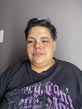 Snapshot of Hailey_Curvy chatting on August 1, 10:08 pm Hailey Curvy online show from August 1, 10:08 pm
