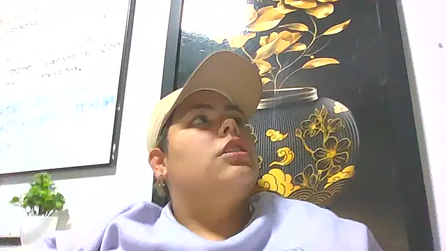 Hailey Curvy online show from September 26, 10:44 am