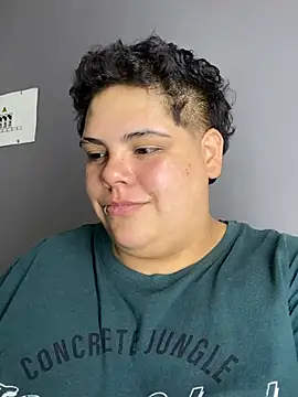 Snapshot of Hailey_Curvy chatting on July 30, 9:36 pm Hailey Curvy online show from July 30, 9:36 pm