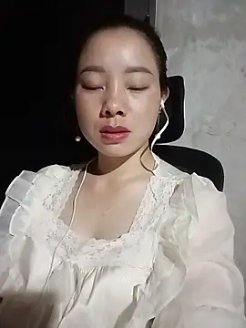 Snapshot of milo123-xx chatting on June 19, 3:18 pm milo123-xx online show from June 19, 3:18 pm