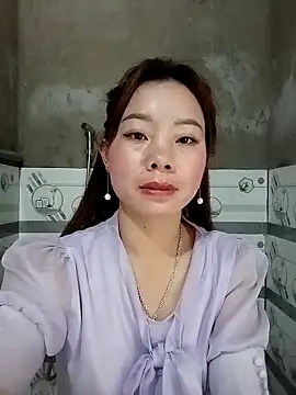 Snapshot of milo123-xx chatting on February 14, 1:06 am milo123-xx online show from February 14, 1:06 am