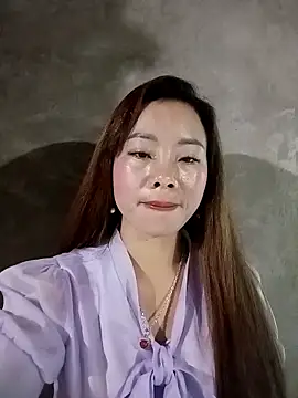 Snapshot of milo123-xx chatting on February 13, 6:24 am milo123-xx online show from February 13, 6:24 am