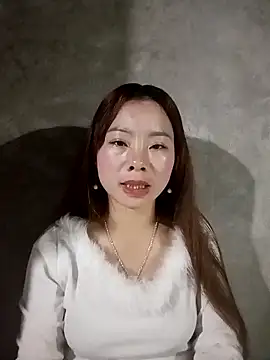 Snapshot of milo123-xx chatting on February 19, 1:24 am milo123-xx online show from February 19, 1:24 am