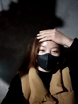 Snapshot of milo123-xx chatting on February 4, 4:13 pm milo123-xx online show from February 4, 4:13 pm