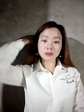 Snapshot of milo123-xx chatting on February 18, 12:41 am milo123-xx online show from February 18, 12:41 am