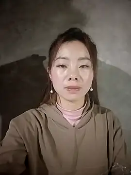 Snapshot of milo123-xx chatting on February 12, 1:16 am milo123-xx online show from February 12, 1:16 am