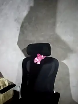 milo123-xx online show from March 9, 3:48 pm