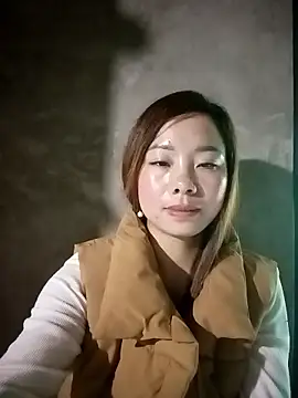 Snapshot of milo123-xx chatting on January 18, 3:54 am milo123-xx online show from January 18, 3:54 am