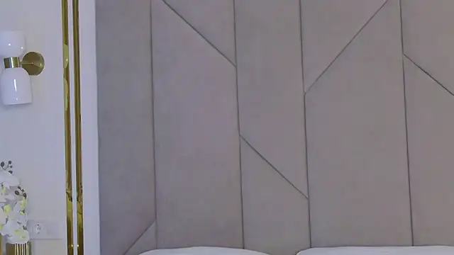 Touch me online show from October 5, 4:31 pm