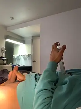 Snapshot of DanBfl chatting on November 11, 4:24 pm DanBfl online show from November 11, 4:24 pm