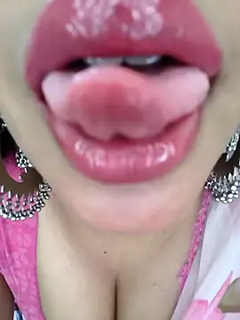 Cute merry01 online show from April 6, 3:13 am