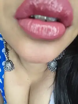 Cute merry01 online show from May 17, 5:18 am