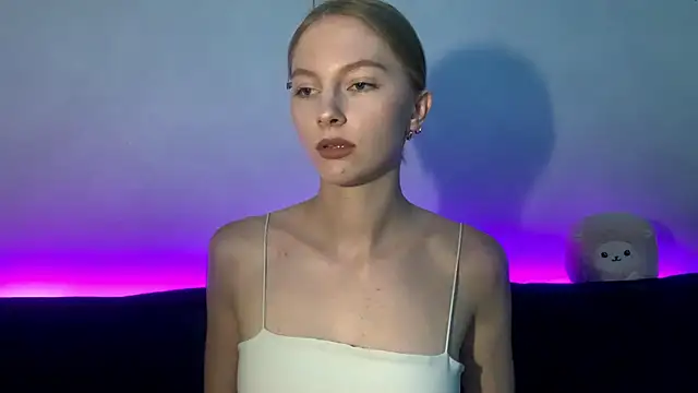 BrightAnnie online show from September 19, 5:06 pm