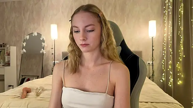 BrightAnnie online show from February 7, 12:02 pm