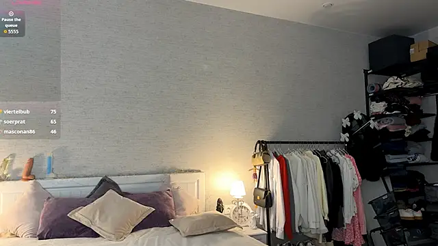 BrightAnnie online show from March 21, 1:37 pm