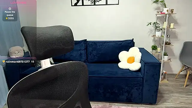 BrightAnnie online show from October 17, 6:53 pm