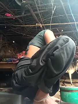 Snapshot of cute_diya_12 chatting on November 24, 2:22 am cute diya 12 online show from November 24, 2:22 am